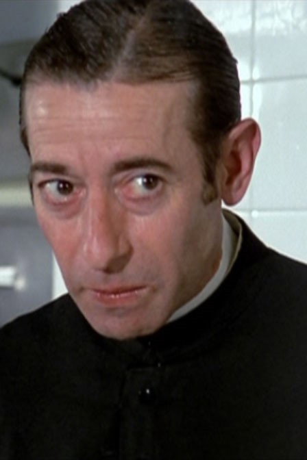 Carlos Lucas as Barman del Saloon (uncredited) in Twenty Thousand Dollars for Every Corpse