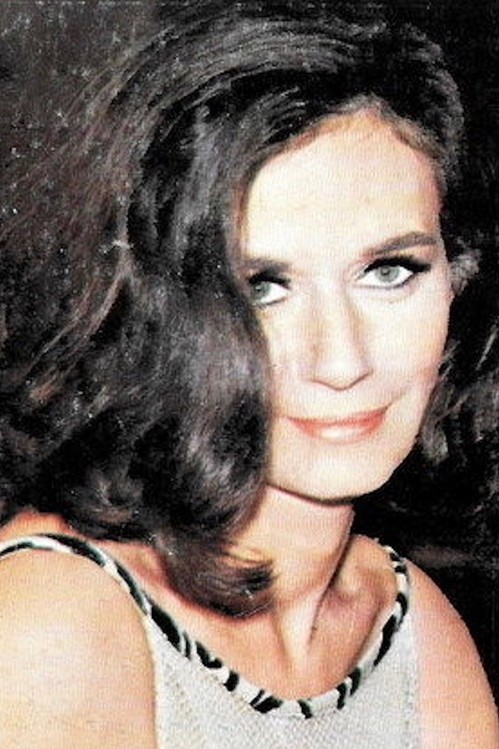 Marlene Schmidt as Afsaneh in Destiny