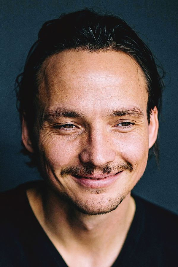 Ralph Kretschmar as Philipp in Homesick