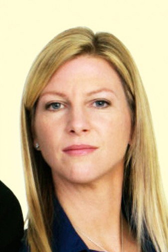 Diana Lewis as Stéphanie in Des gars, des filles et un salaud