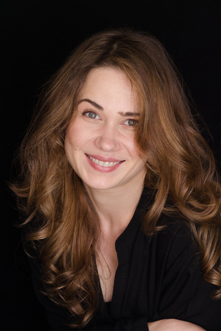 Iulia Lumânare as Denisa in Vânătoare