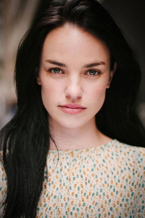 Alice Chaston as Zoe Grange in Darklands