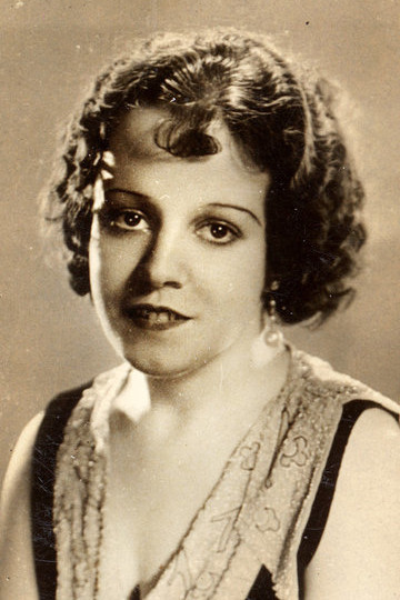 Daisy Hilton as Dorothy Hamilton in Chained for Life