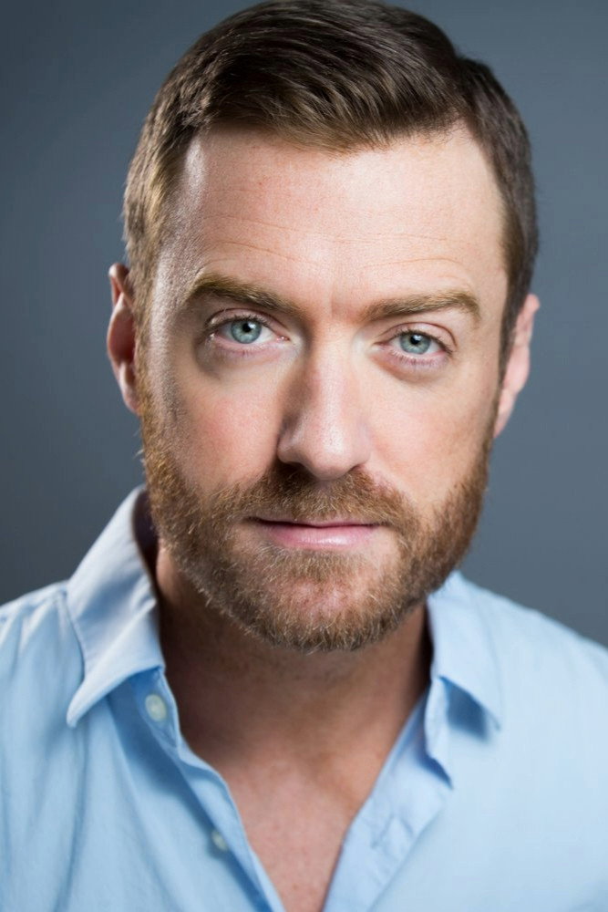 Matthew Crawley as Hugo in Complete Strangers