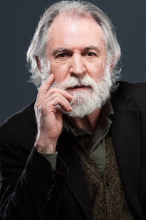 Jorge Mota as (Voice) in The Outlaws