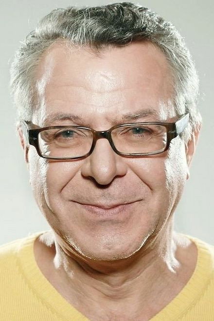 Андрей Ургант as Миша Грюнберг, администратор ресторана «Пальмира», мафиози in Русский транзит