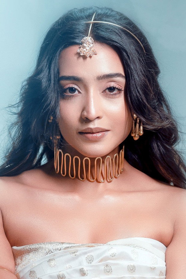 Srijani Mitra as Goonjan in Olpo Holeo Sotti