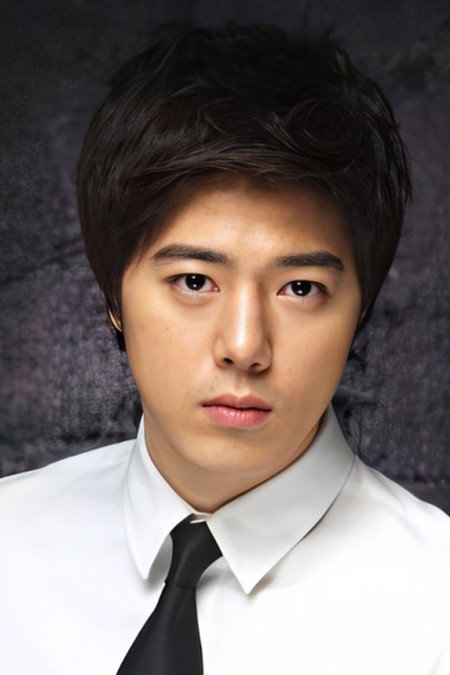 이정우 as Geek in Mr. Swimmer