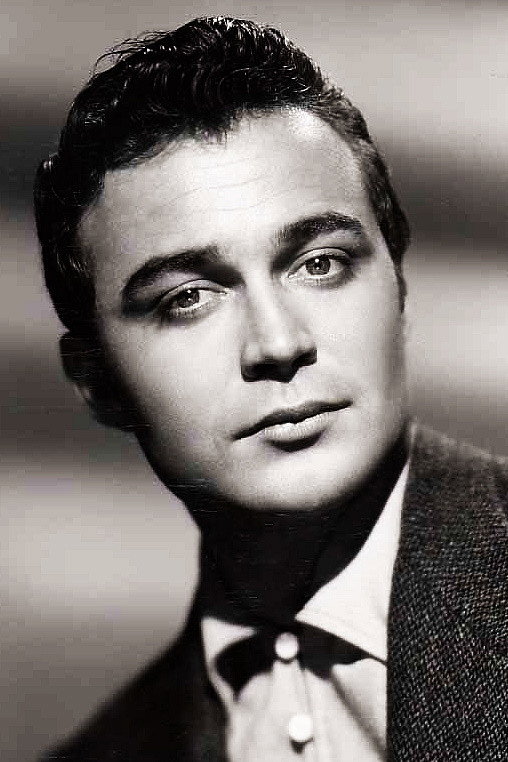 Lance Fuller as Dr. Ted Erickson in The She-Creature
