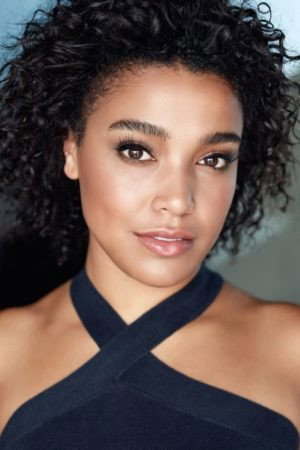 Lucy Barrett as Michaela « Kaela » Danso in Charmed