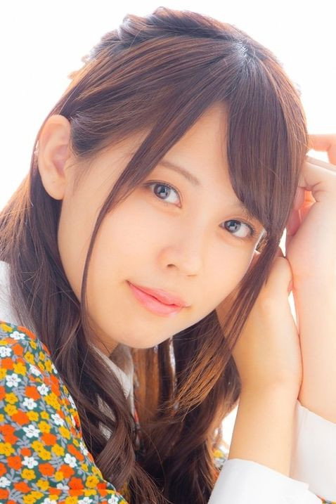 首藤志奈 as Momoko Yanagi (voice) in Jellyfish Can't Swim in the Night