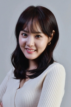 한지안 as Oh In-hyung in So I Married an Anti-Fan