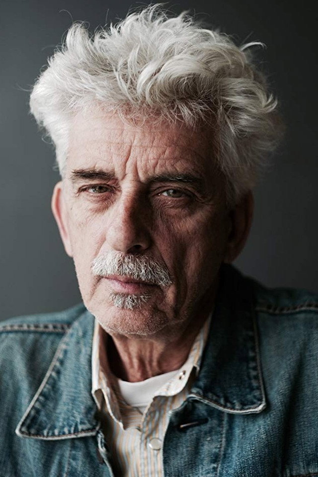 Robert Amico as Paul in Dark Desire
