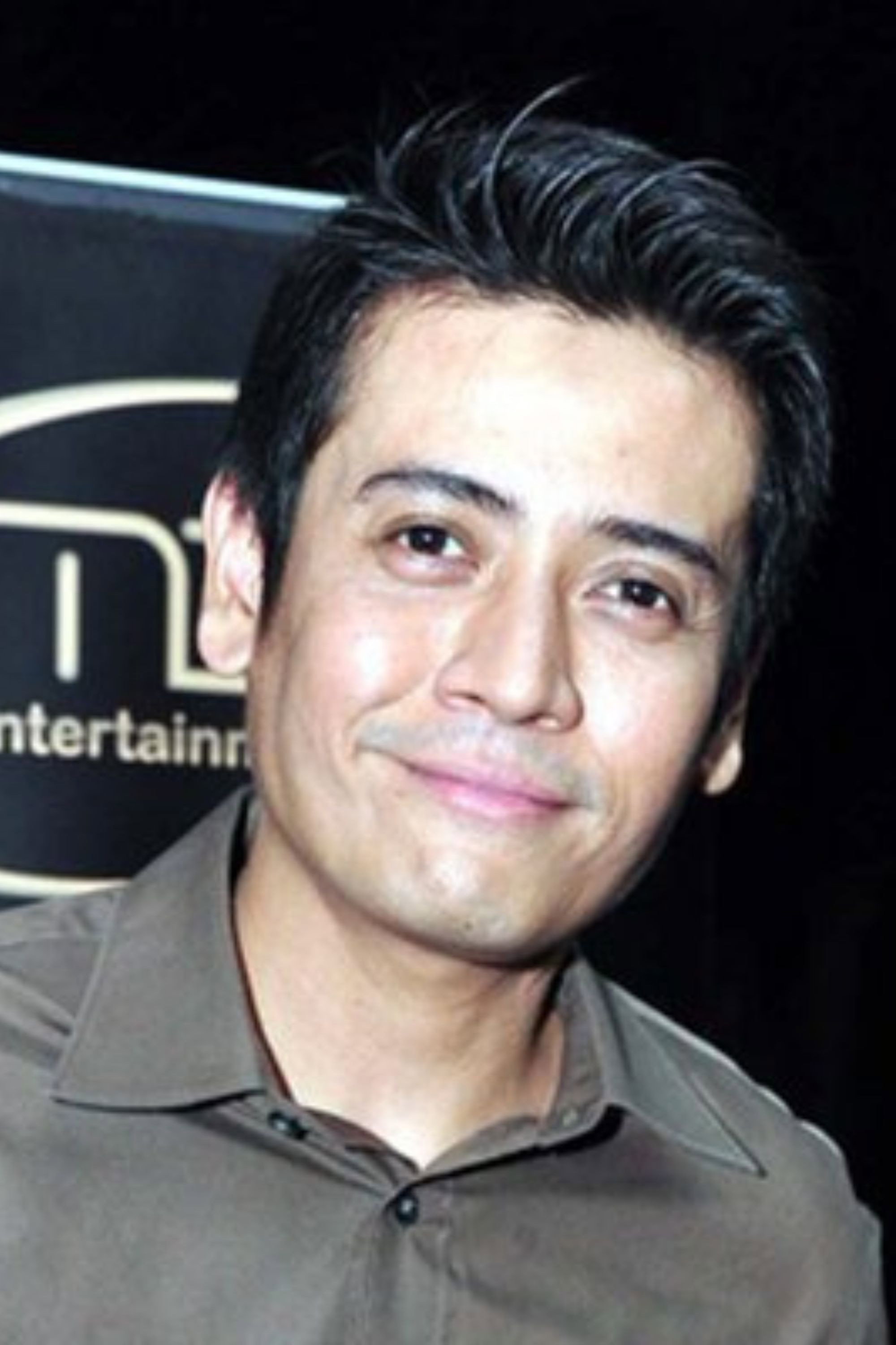 Teuku Ryan as Reza in Sincerity