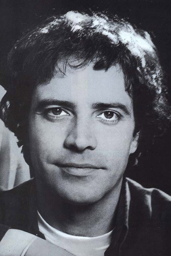 Enrico Montesano as Glauco Sperandio in I due carabinieri