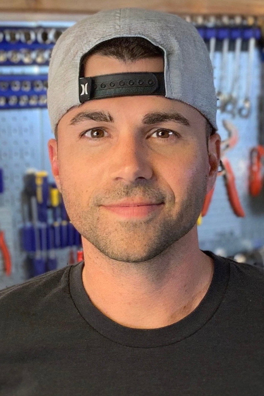 Mark Rober as Self in Skyscraper Live