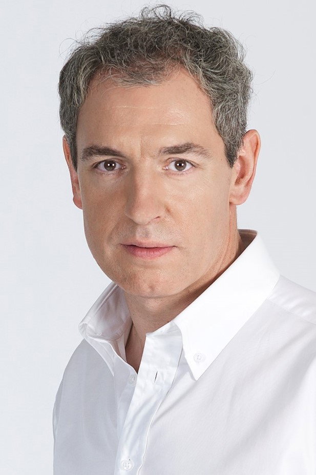 Carles Martínez as Anselmo Macià in "Lo Cartanyà", especial 20 anys