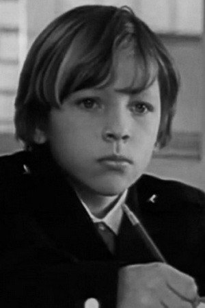 Illarion Naydenko as Nikitin in Our Dad Mayonnaise