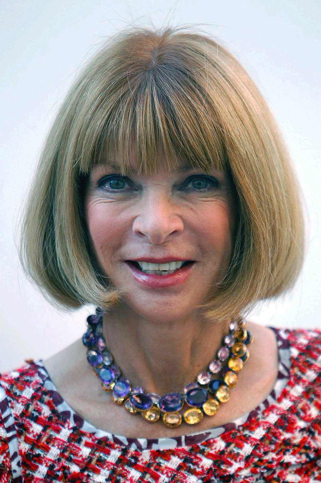 Anna Wintour as Self in In Vogue: The 90s