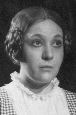 Eva Svobodová as stařena in Sama uprostřed noci