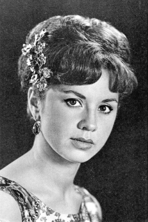 Лионелла Стриженова as Nyurka in The Master of Taiga