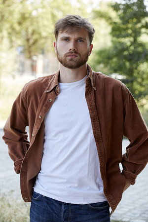 Boris Bouchat as Thomas in Coward