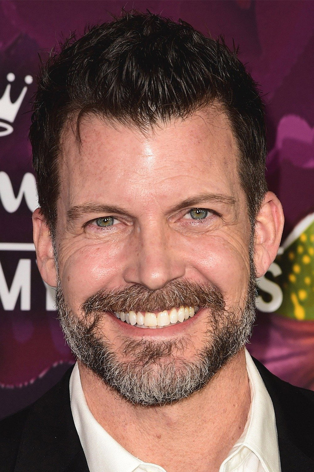 Mark Deklin as Elliott Mayer in The Ex List