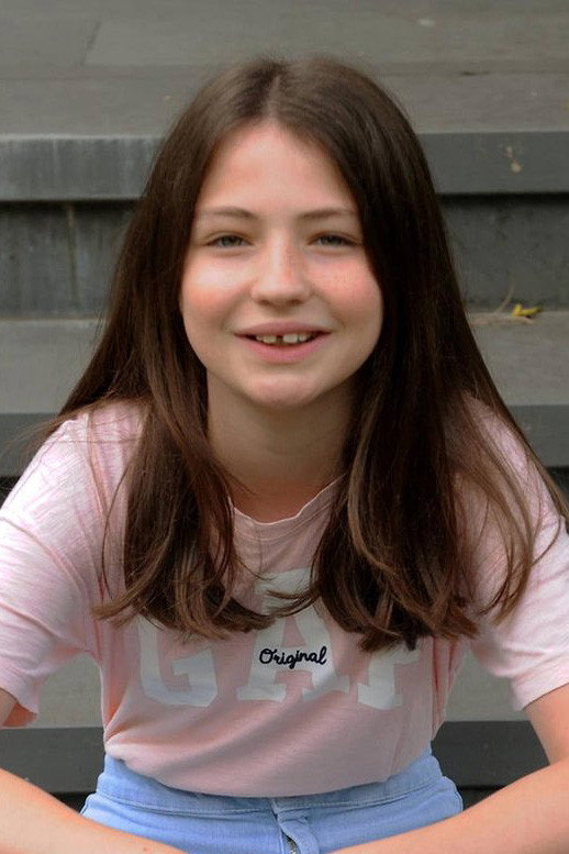 Lilli Lacher as Nina in Greetings from Mars