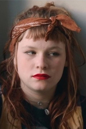 Sara Calmeijer Meijburg as Janna Martens in SKAM NL