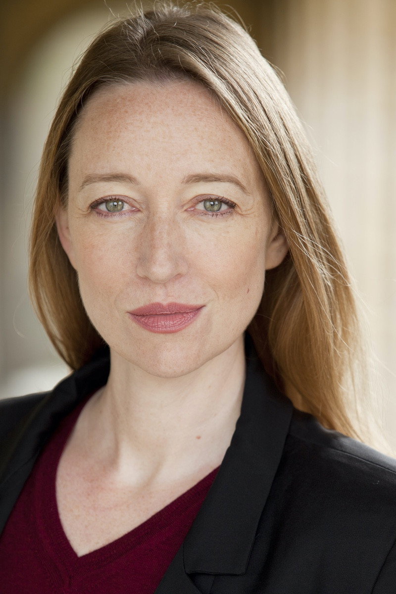 Elizabeth Conboy as Narração in Something Bit Me!