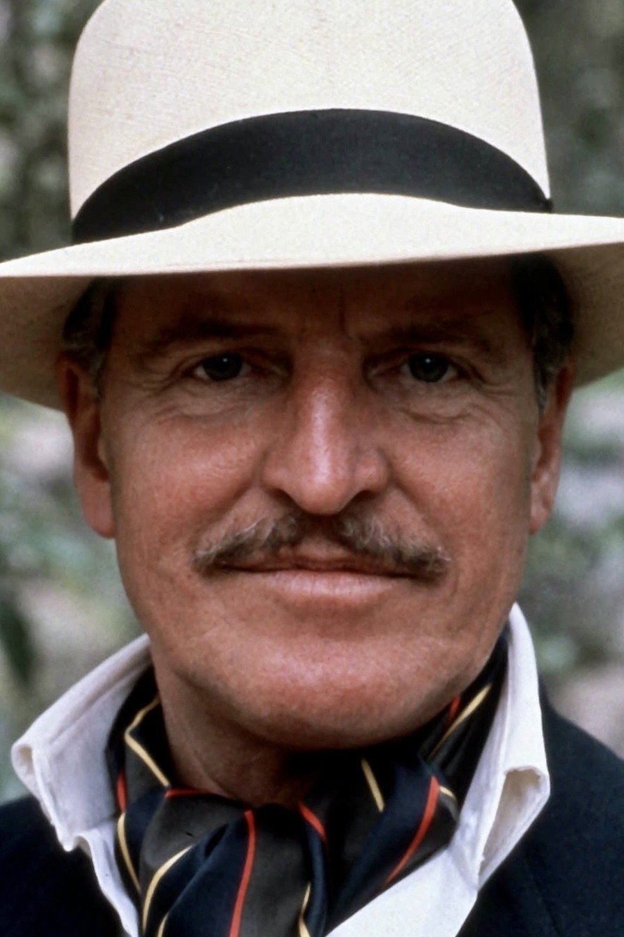 Denis Quilley as Larry Martin in The Desperate People
