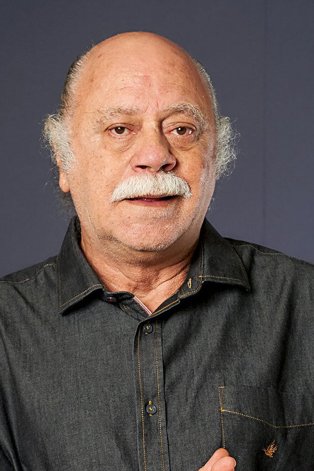 Tonico Pereira as Rei Turíbio in Era Uma Vez...