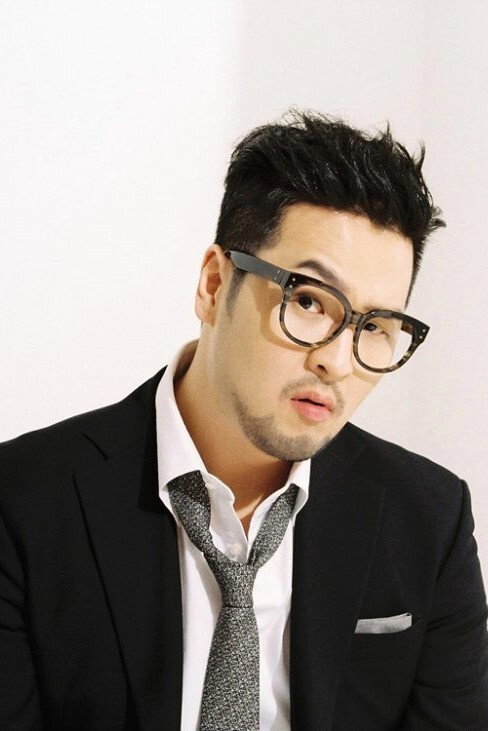 김태우 as Self in 같이걸을까