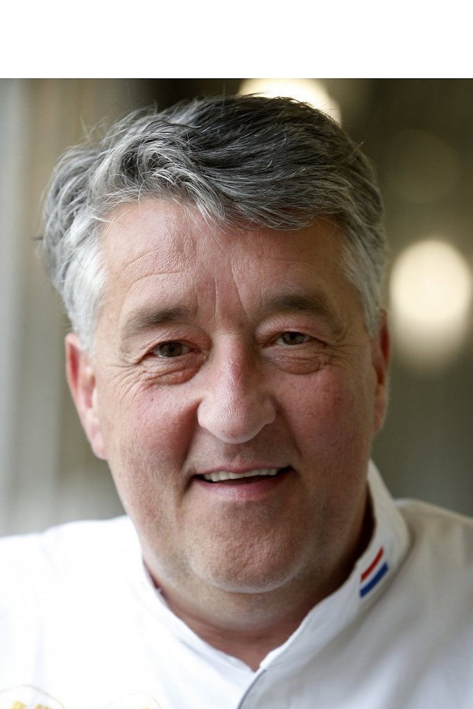 Robèrt van Beckhoven as Self - Jury in CupCakeCup