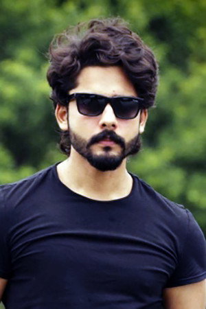 Roshan Basheer as Pichai in Saandrithazh