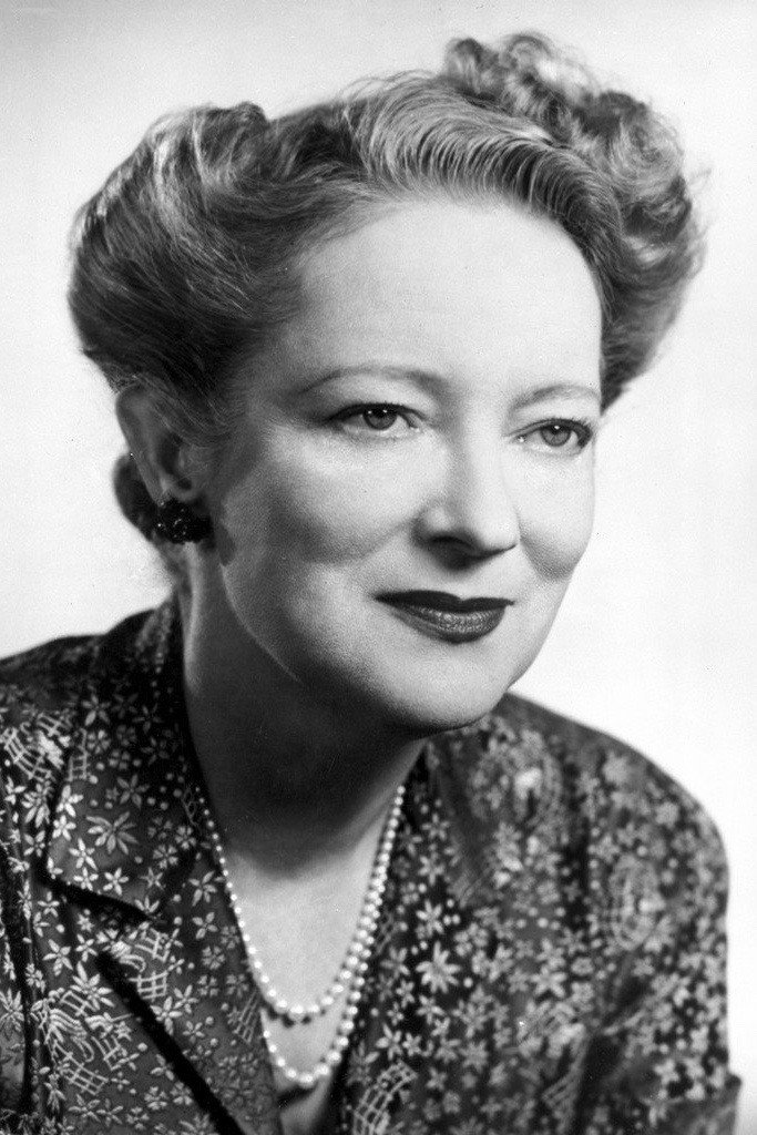 Peggy Wood as Nurse Weyland in The Right to Live