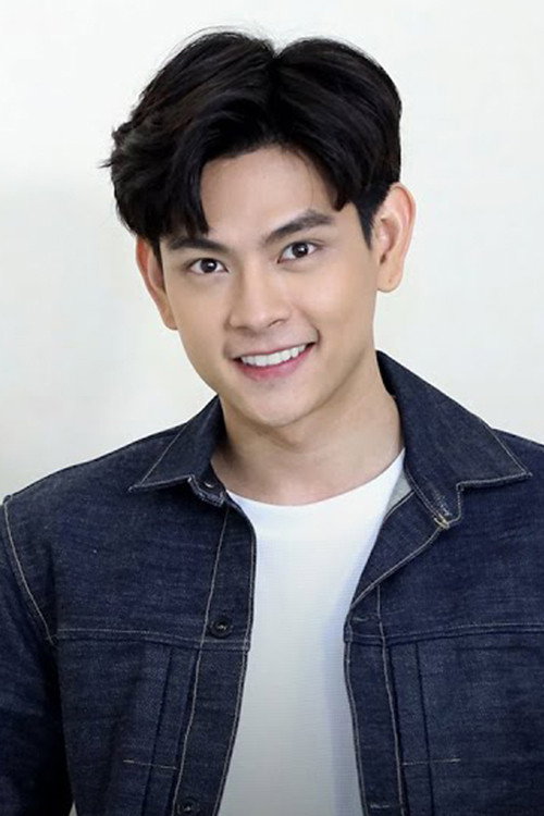 Iang Sittha Sapanuchart as Arthit in Loneliness Society