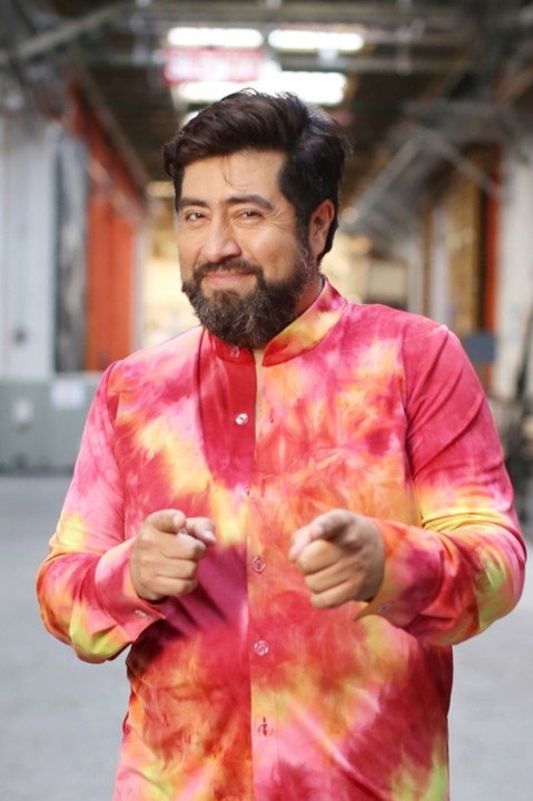 Gustavo Becerra as García in Tira