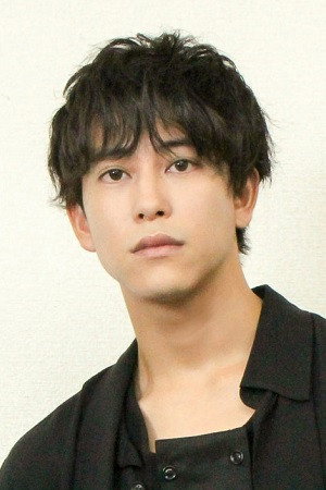 佐野岳 as Yuya Moro（茂呂 裕也） in Queen
