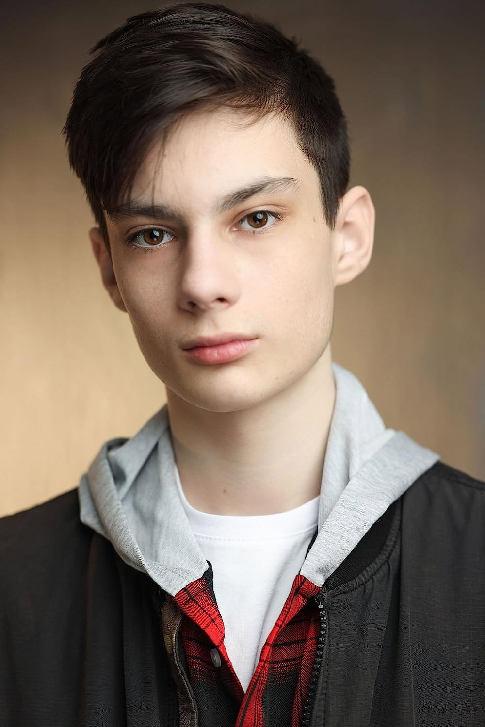Oliver Cunliffe as Young Tom in Starfish