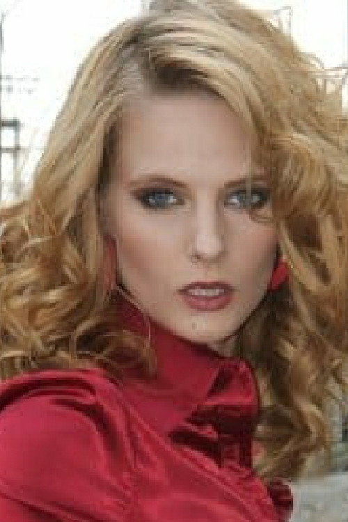 Amee Walden as Penelope in The Cell 2