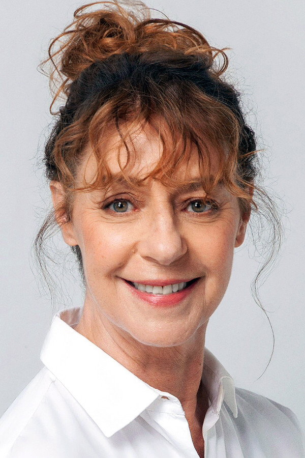 Claudia di Girólamo as Catalina Chamorro in La fiera