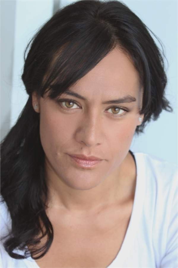 Maria Walker as Huria Mahana in Mahana