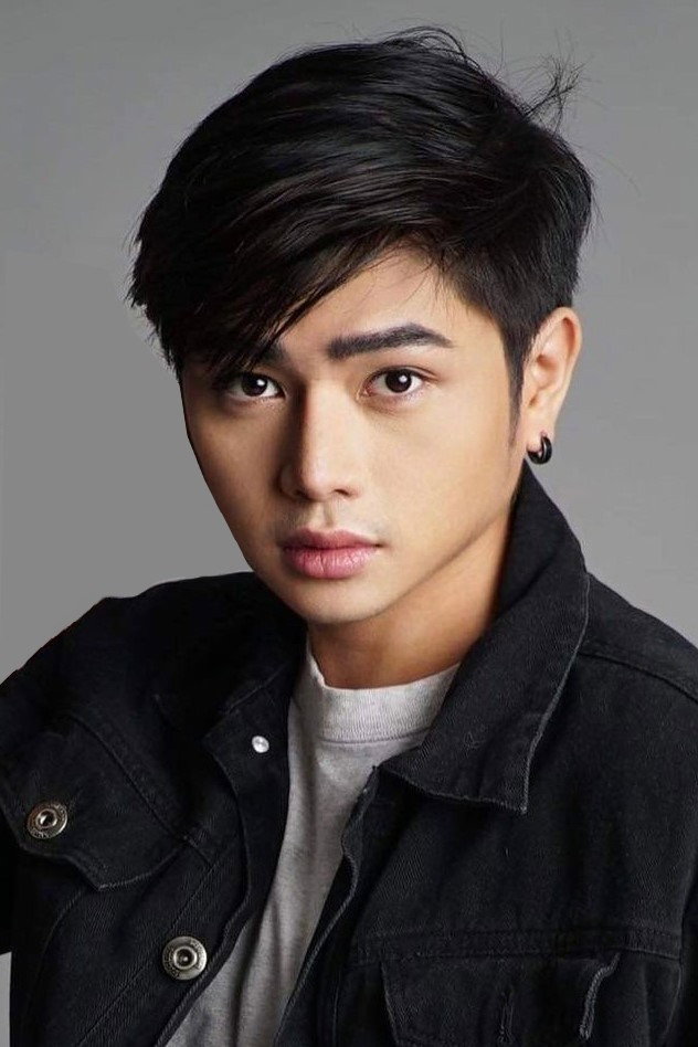 Kaleb Ong as Renz in Serpiente