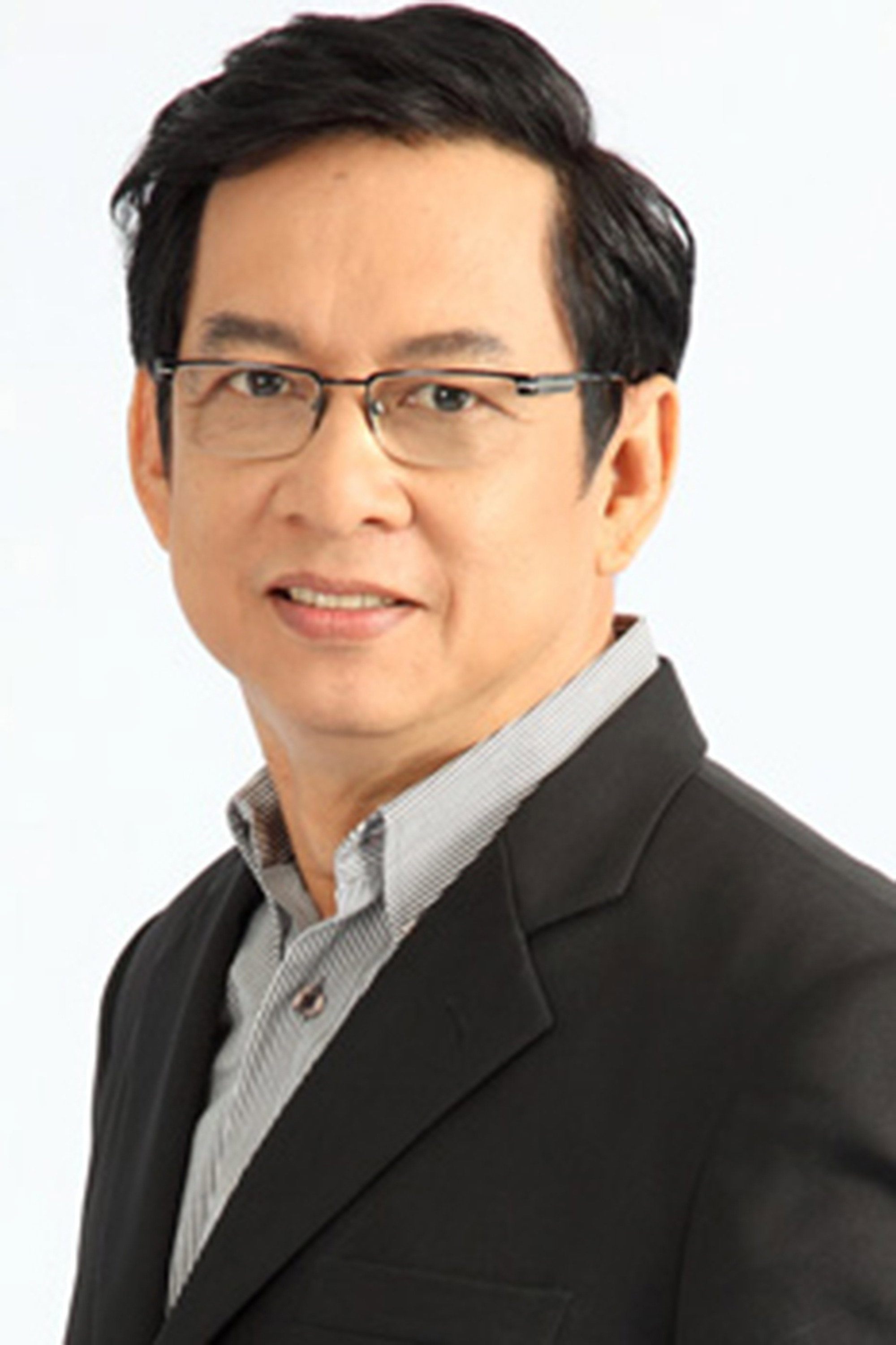 Wiwat Phasomsab as Akkanee's Father in Rak Chan Sawan Jat Hai