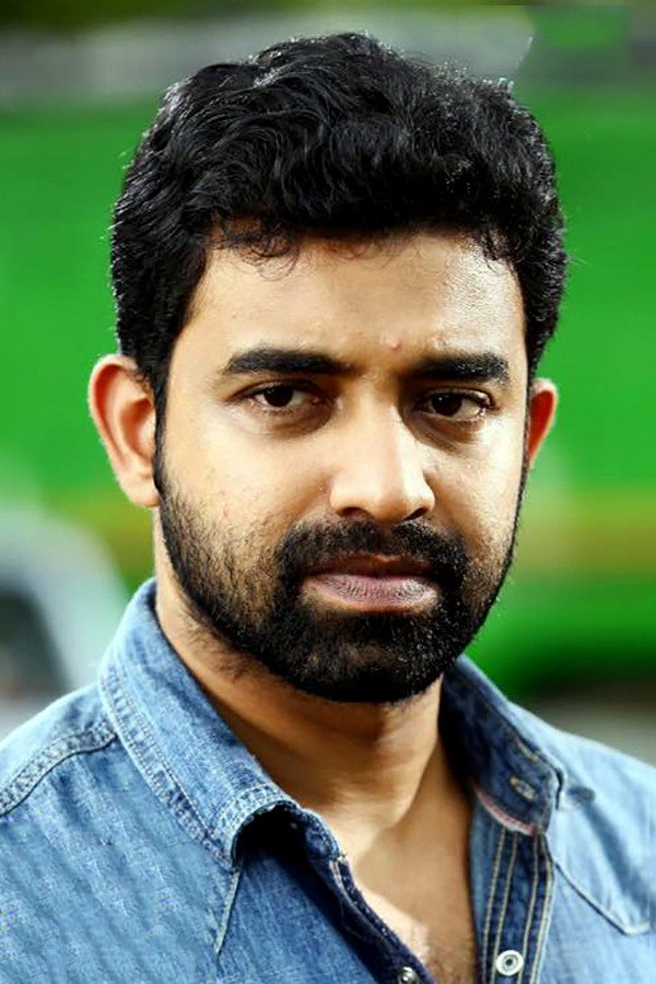Siju Wilson as Aarattupuzha Velayudha Panicker in Pathonpatham Noottandu