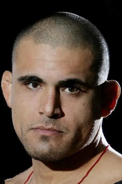 Fernando Gonzalez as Self in Bellator 182: Koreshkov vs. Njokuani