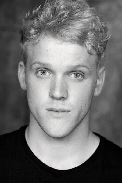 Tom Cox as Steven Fide in Cul-de-sac