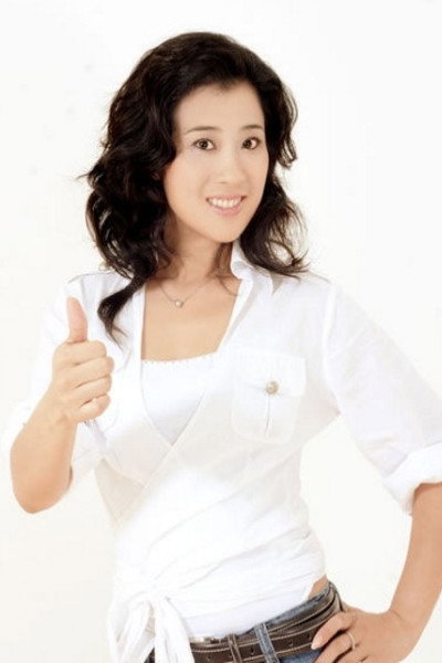 Wang Hongmei as Han Ai Mei in Me and My Three Sisters