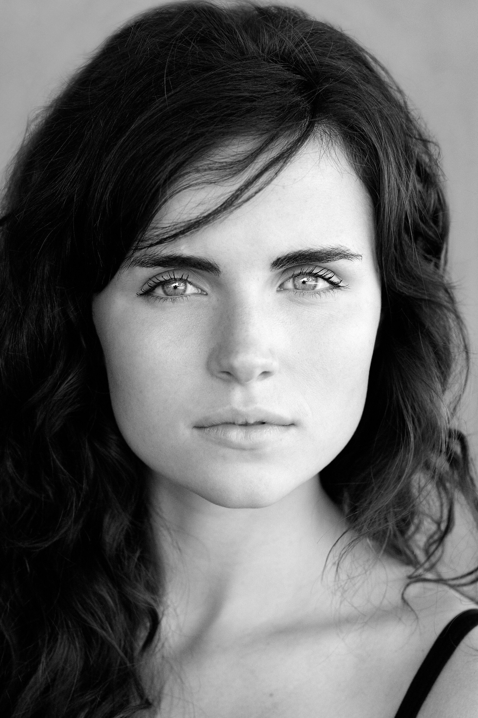 Emer Kenny as Danielle Reeves in Pramface